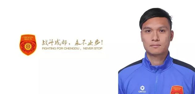 小女孩撒尿照片